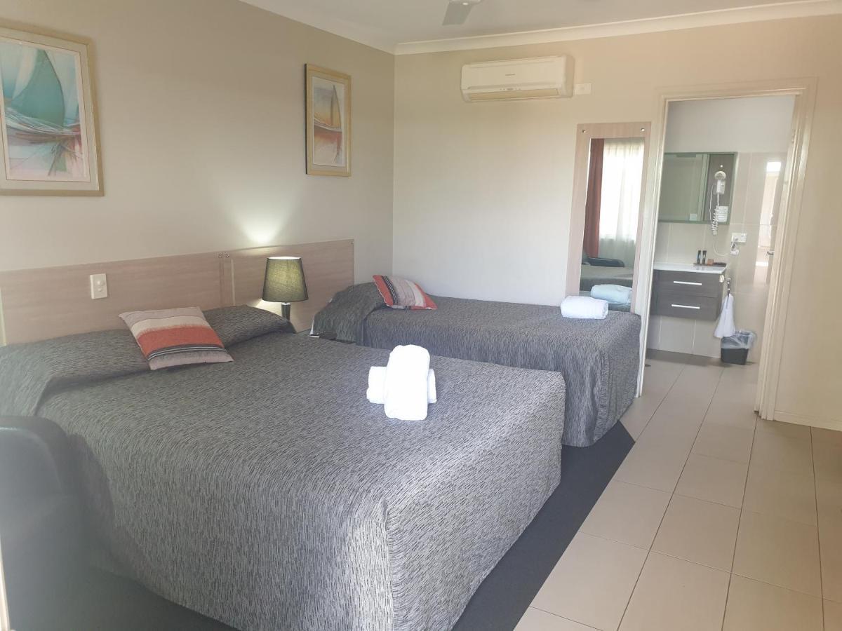 Cobar Central Motor Inn Экстерьер фото